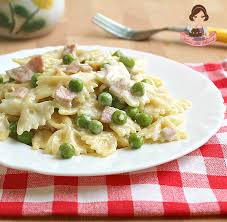 Maybe you would like to learn more about one of these? Farfalle Cremose Piselli E Prosciutto Tutto Fa Brodo In Cucina