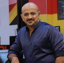 Transman anchors malayalam news show. How Did The News Channel News24 Became One Of The Most Viewed Malayalam Newschannel Beating Long Time Players Quora