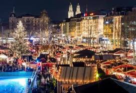 der weihnachtsmarkt auf dem zurcher sechselauten platz ist ein sehr traditioneller und abwechslungsreicher markt um die weihnachtszeit und ad dorf wien zurcher