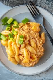 Ooey, gooey mac and cheese is the perfect comfort food. Slow Cooker Buffalo Chicken Mac And Cheese Slow Cooker Gourmet