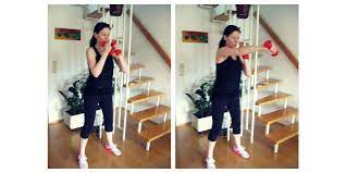 schulterworkout mit kurzhanteln fitness studio oder home workout schulter training fitnessubungen zu hause hantel
