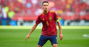 L'équipe d'espagne de football (en espagnol : Espagne Apres Le Test Positif De Busquets Les Joueurs De La Roja Vont Etre Vaccines En