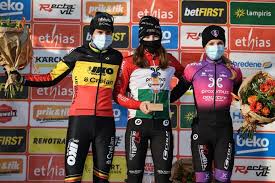 A whole four days of live women's racing at the lotto belgium tour later and here we are: Eddy Van Bunder Ziet Kata Blanka Vas En Alicia Franck Helema Het Nieuwsblad Mobile