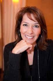 Susan Lomax's Instagram, Twitter & Facebook