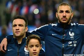 20.10.2021 · mathieu valbuena (à gauche) et karim benzema (à droite) écoutant l'hymne national lors du huitième de finale de la coupe du monde entre la france et le nigeria à brasilia (brésil), le 30. Affaire Sextape Mathieu Valbuena Raconte Sa Discussion Avec Karim Benzema