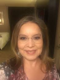 Kelly Powell's Instagram, Twitter & Facebook