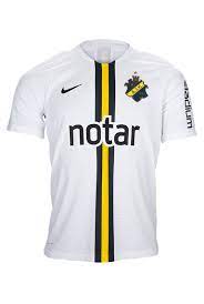 Aik säljer väl tröjor efter varje match, eller har gjort, och det är väl så himla mycket enklare att ha en clean tröja som man helt enkelt trycker i shoppen. Aik Shop 2019 Aik Vapor Match Away Sponsor Officiell Souvenirbutik