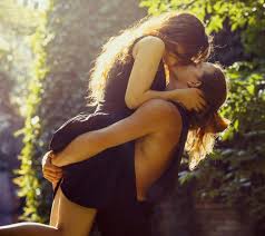 Download Hd Wallpapers Of Kiss And Hugs Romantic Couple Wallpapers Mobile Version Romantic Couples Hugs And Kisses Couples Hugs And Kisses