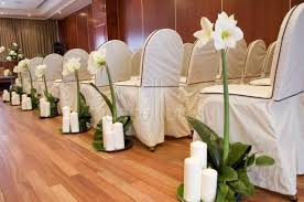 Los arreglos florales para la iglesia, dependerán según la ocasión y la temporada, tanto como para boda u otra ocasión, por lo general en las iglesias las flores que se emplean van de tonos rosados o blancos, ya que transmiten pureza y paz. Elegir Las Flores Para Boda
