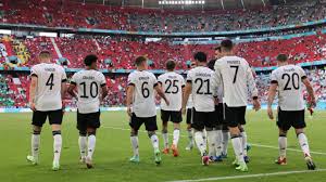 Beim fußballspiel der deutschen nationalmannschaft gegen ungarn geht es mittlerweile darum, ein zeichen gegen die diskriminierung von minderheiten in ungarn zu setzen. Gloxopqubcyyym