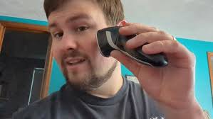 Be Gentle With it: MAX-T Men Electric Razor, Rechargeable Wet & Dry Rotary  Electric Shaver for Men