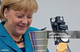 152 Leo Satellite Stock Photos, High-Res Pictures, and Images