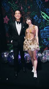 FINISHER POSE is a must! What a unique experience! Crushing my own personal  best during this challenging times for @uniqloindonesia Virtual Marathon  2020. Just pure Joy when I entered that finish line!