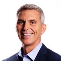 Donna Dumais's Instagram, Twitter & Facebook