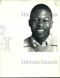 1985 Press Photo Benny Bright of Collinwood wrestling