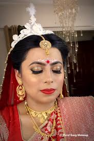 She's impressively cemented her brand over the years by working on innovative shoots to red carpet events, worldwide. Bengali Bridal Makeup By Parul Garg Makeup Artist Delhi Parul Garg