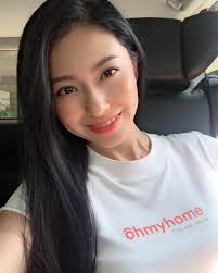 Born in malaysia, raised in singapore. 37æ­²é»„å©‰ä½©raceæ´—å®Œè‡‰æ›¬ç´ é¡éšæ¨£ç¶²æ°' ä½ è©±20æ­²æˆ'éƒ½ä¿¡ é¦™æ¸¯01 å³æ™‚å¨›æ¨‚