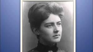 Annie Fields's Instagram, Twitter & Facebook