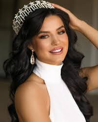 Samantha Keaton's Instagram, Twitter & Facebook