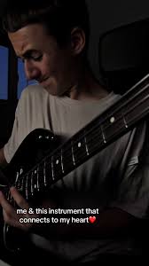 Aaron Belfast Guitar