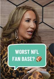 Rachelle Ryan's Instagram, Twitter & Facebook