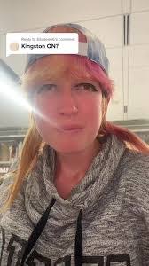 Amanda Kingston's Instagram, Twitter & Facebook