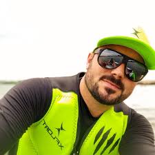 O importante não é vencer todos os dias, mas lutar sempre. 🍀 @xfloatbrasil  #seadoolife #seadoogti #xfloat #xfloatbrasil #fredoom #paradise🌴 #jetsky  #jetskilife #jetskibrasil #lancha #lanchas #adrenaline #as48