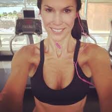 Hotel gym workouts while traveling