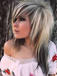 Emo Haarschnitte Fur Madchen Mit Langen Haaren Haaren Haarschnitte Langen Madchen Haarschnitt Madchen Haarschnitt Lange Haare Madchen