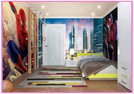 Bebek odasını daha hareketli ve daha eğlenceli bir hale getirmek için tercih edebileceğiniz desenli duvar kağıtları. Genc Odasi Duvar Kagidi Modelleri