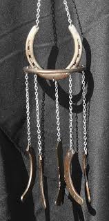 Horse Shoe Chimes Horseshoe Projects Horseshoe Decor Horseshoe