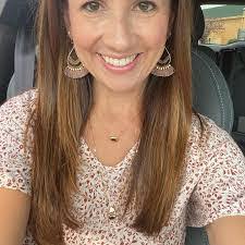 Lauren Easterly's Instagram, Twitter & Facebook