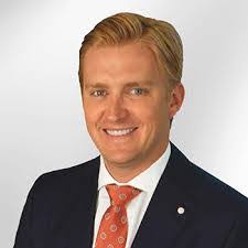 Dale Grantham's Instagram, Twitter & Facebook