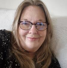 City Guide Sunday is highlighting a decades old business that's keeping our  local guys looking sharp. 💈✂️ Stephen Templeton has been cutting hair  since Hector was a pup, and it's no surprise