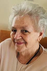 Eden Wolf's Instagram, Twitter & Facebook