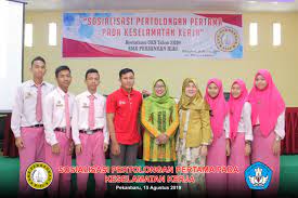 Apa saja sma/smk d1/d2/d3 sarjana/s1 master/s2 doktor/s3 mahasiswa fresh graduate. Smk Perbankan Riau Ajarkan Siswa P3k Kerja