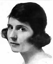 Esther Walker's Instagram, Twitter & Facebook