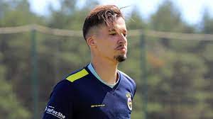 Altay bayındır kimdir, hangi mevkide oynuyor? Altay Bayindir Kimdir Fenerbahce Oyuncusu Altay Bayindir Kac Yasinda