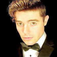 Von Smith's Instagram, Twitter & Facebook