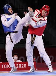 20 hours ago · 한국 태권도 인교돈이 27일 일본 지바 마쿠하리 메세홀a에서 열린 2020 도쿄올림픽 태권도 남자 80㎏ 초과급 8강에서 카자흐스탄의 루슬란 자파로프를 제압하고 준결승에 진출했다. M9gzxc1ewowkvm