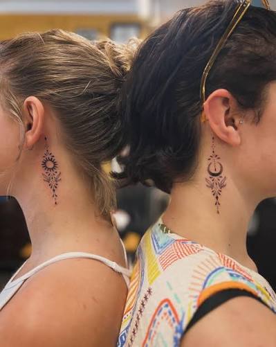 violet_yifu_tattoos 🌞 Matching Bestie Tattoos 🌜 A matching set of ornamental neck tattoos with small differences in the details, because even the closest friends shine in their own way. Always keen to