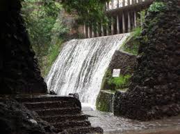 It consists of art objects, fashioned from industrial and urban waste. Chandigarh Rock Garden Water Fall Hd Wallpaper Rock Garden Waterfall Water Garden