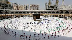 C'est la ville où le prophète muhammad (s) est né et où l'islam est apparu. Le Coronavirus Oblige La Mecque A Un Pelerinage En Tres Petit Comite