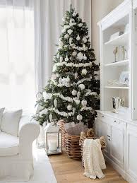 Six Facons De Decorer Votre Maison Pour Noel Planete Deco A Homes World Deco Noel Sapin Idee Deco Noel Decoration Noel