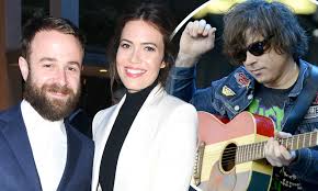 Three years later, he offered to work on an album with. Mandy Moore Turns To Music With The Help Of Husband Taylor Goldsmith Amid Ryan Adams Allegations Daily Mail Online