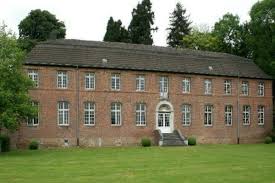 Das ehemalige kreuzherrenkloster hohenbusch, in der nähe von erkelenz, bietet mit seinem einzigartigen ambiente die ideale umgebung für kreative entfaltung. Datei Erkelenz Denkmal Nr 138 Haus Hohenbusch 3737 Jpg Wikipedia