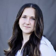 Victoria Kessler's Instagram, Twitter & Facebook