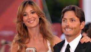 Silvia toffanin e piersilvio berlusconi sono una coppia affiatatissima, longeva e soprattutto molto discreta, così discreta che ha posato per silvia e piersilvio sposati con un matrimonio segreto? Berlusconi Jr Non Sposa Silvia Toffanin La Conduttrice Di Verissimo Delusa Da Piersilvio Il Tempo