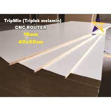 Triplek biasanya terbuat dari bahan dasar kayu yang kemudian mengalami proses perekatan dengan teknik press menggunakan tekanan tinggi. Jual Triplek Melamin Putih Doff 18mm Uk 40x50 Cm Kab Tangerang Gold Advertisingg Tokopedia