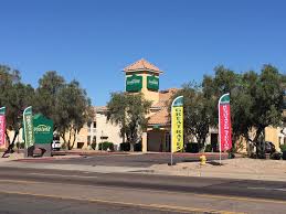 Search for cheap and discount red roof inns hotel rooms in phoenix, az for your upcoming meeting or individual travels. Hometowne Suites By Red Roof Phoenix Az 2102 West Dunlap 85021